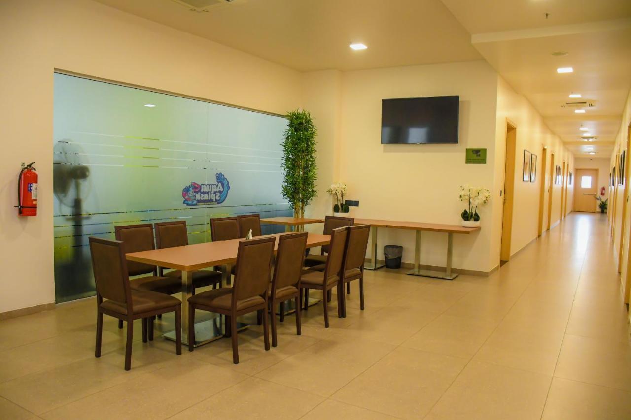 Aqua Inn Hotel Kinshasa Esterno foto